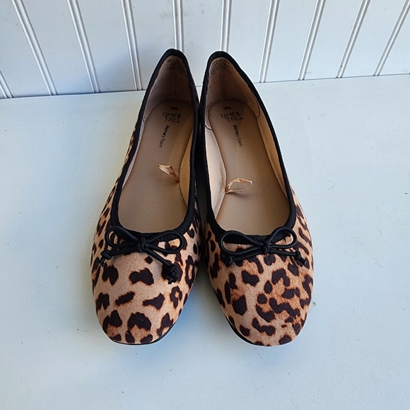 Time And Tru Ballet Bow Flats Womens Leopard Slip On Shoes Memory Foam Sz 9.5 - Picture 3 of 9